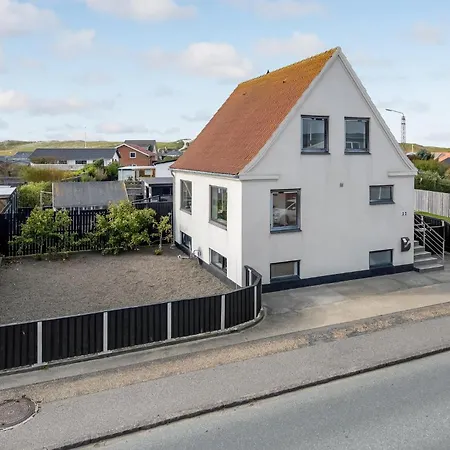 Holiday home Gorgeous In With Kitchen Hvide Sande