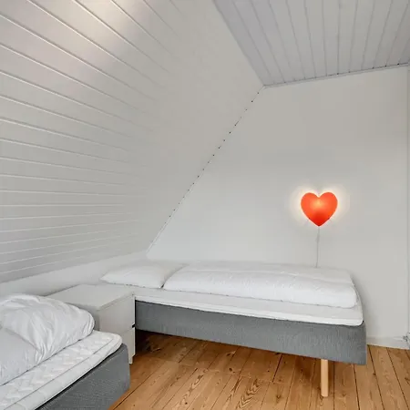 Pet Friendly In Prázdninový dům Hvide Sande